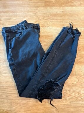 American Eagle Women's Black Distressed High-Rise Jeans Size 10